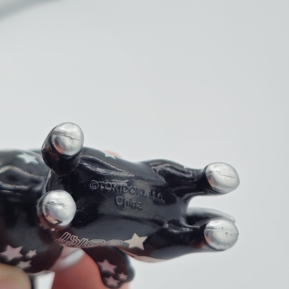 Tokidoki Hot Topic Exclusive Cosmo Unicorno Mini Vinyl Figure - Picture 4 of 5